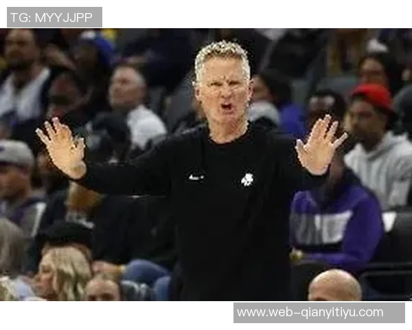 张佳玮解析马刺战术文班拿防守篮板后迅速推进全队快攻策略 张佳玮解析马刺战术文班拿防守篮板后迅速推进全队快攻策略